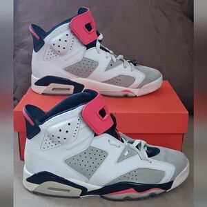 Nike Air Jordan Retro 6 size 9.5
